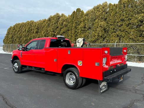 Used 2017 Ford F350 Lariat w/ Lariat Value Package image 4