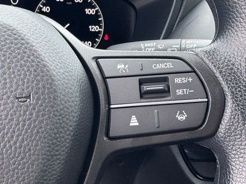 Used 2024 Honda HR-V LX image 9
