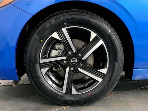 Used 2024 Nissan Sentra SV image 9