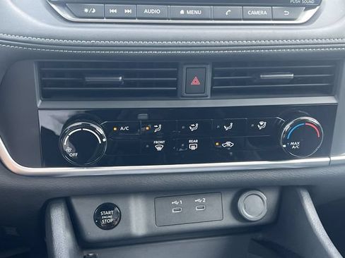 Used 2025 Nissan Rogue S FWD image 20