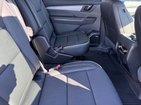 New 2026 Buick Enclave Preferred w/ Power Package image 9