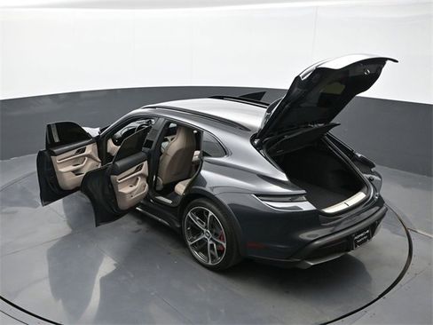 Used 2023 Porsche Taycan 4S image 30