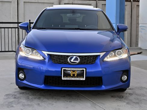 Used 2013 Lexus CT 200h w/ F Sport Pkg w/Nuluxe Trim FWD image 10