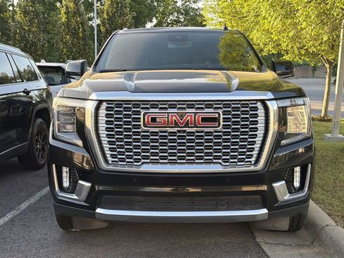 Used 2023 GMC Yukon Denali RWD image 2