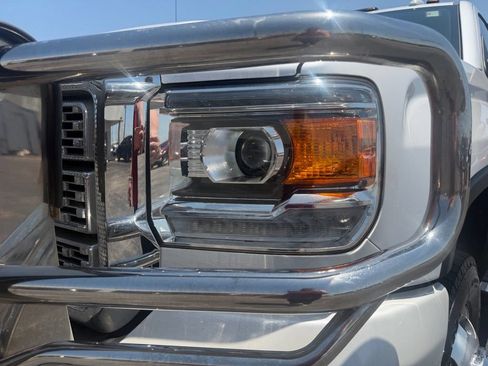 Used 2018 GMC Sierra 3500 Denali w/ Duramax Plus Package AWD/4WD image 5