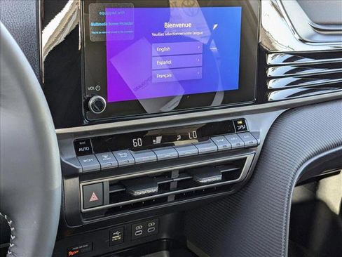 New 2025 Toyota Camry SE image 11