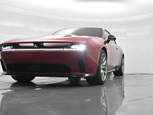 Used 2024 Dodge Charger Daytona Scat Pack w/ Plus Group AWD/4WD image 37