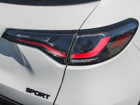 Used 2025 Honda HR-V Sport image 15