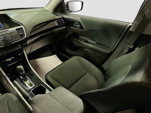 Used 2016 Honda Accord LX image 23