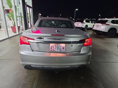 Used 2013 Chrysler 200 Touring image 5