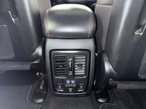 Used 2025 Dodge Durango R/T AWD/4WD image 29