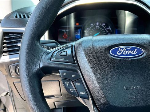 Certified 2021 Ford Edge SE FWD image 22