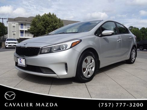 Used 2017 Kia Forte LX w/ LX Popular Package FWD image 8