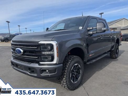 New 2026 Ford F350 Platinum w/ Tremor Off-Road Package AWD/4WD image 7
