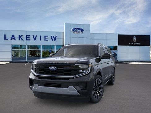 New 2026 Ford Expedition Platinum w/ Driver's Package image 2