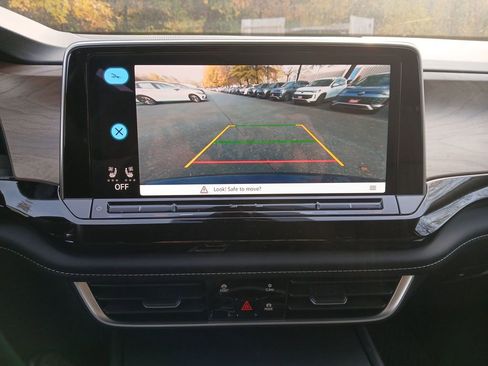 New 2026 Volkswagen Atlas SE image 19