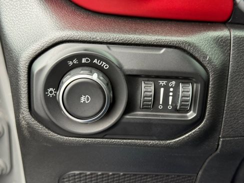 Used 2021 Jeep Wrangler Unlimited Rubicon w/ Uconnect 4C Nav & Sound Group image 36