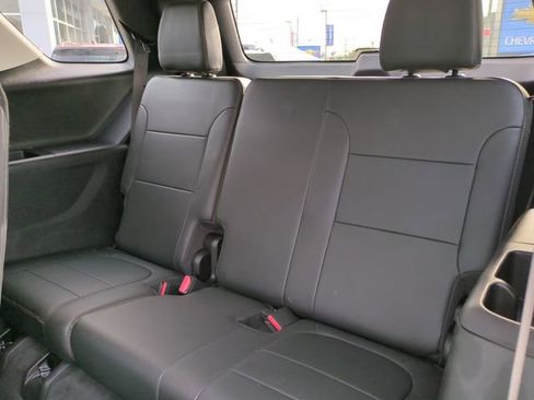 Used 2019 Chevrolet Traverse Premier w/ Redline Edition FWD image 16