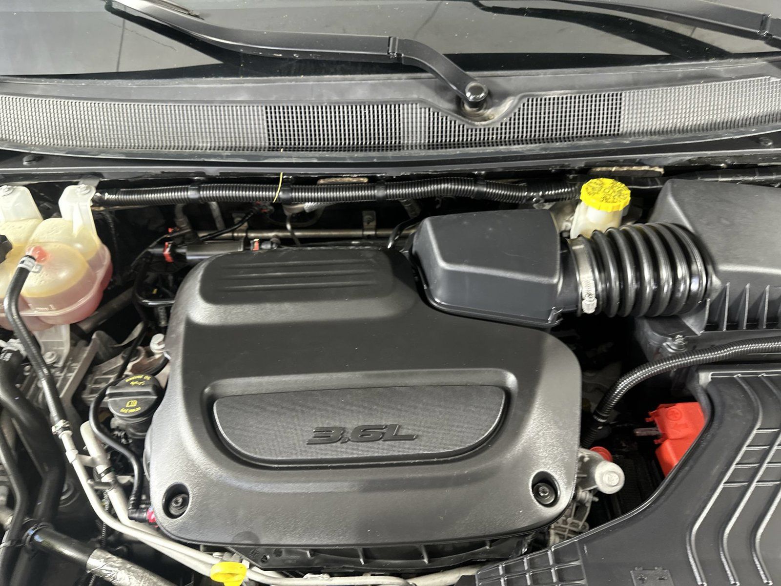 Used 2022 Chrysler Pacifica Limited FWD image 26