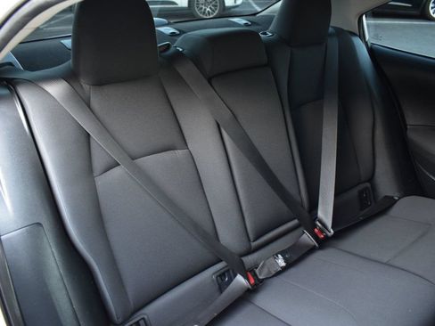 Used 2021 Toyota Corolla LE FWD image 24