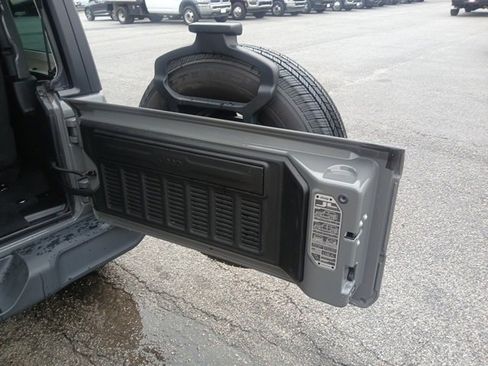 Used 2023 Jeep Wrangler Sport image 13