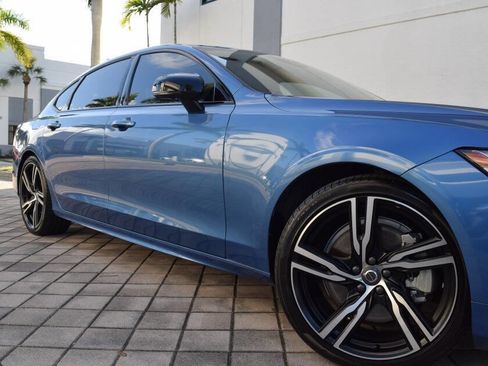 Used 2020 Volvo S90 T6 R-Design image 16