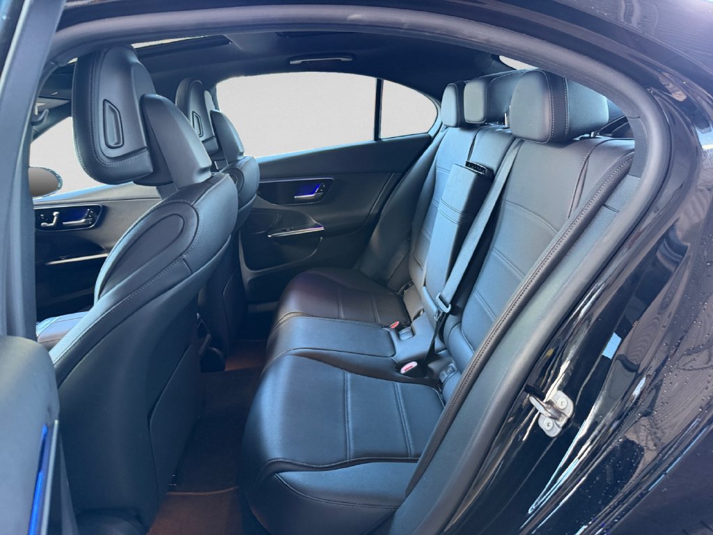 Used 2025 Mercedes-Benz C 300 Sedan image 26