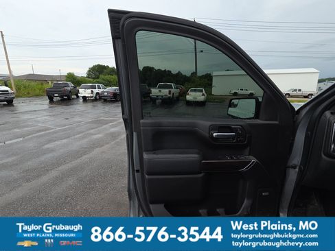 Used 2021 GMC Sierra 1500 SLT w/ SLT Convenience Package AWD/4WD image 8