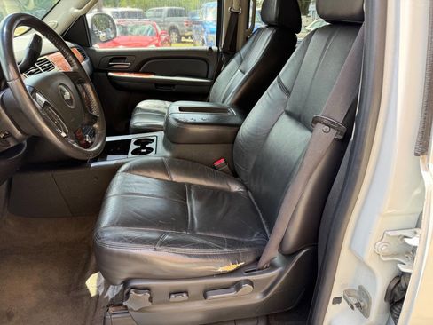 Used 2008 Chevrolet Tahoe LT w/ LT Preferred Equipment Group image 5