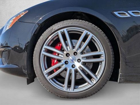 Used 2017 Maserati Quattroporte S GranSport Q4 image 24