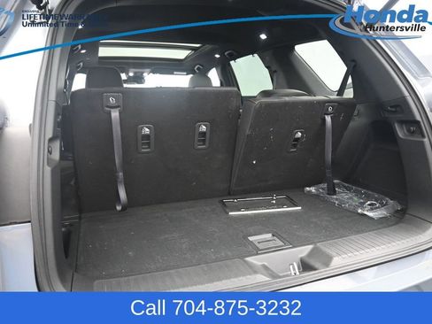 Used 2025 Honda Pilot TrailSport image 16