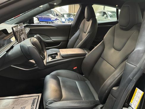 Used 2022 Tesla Model S Plaid image 16