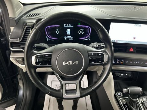 Certified 2024 Kia Sportage EX AWD/4WD image 4
