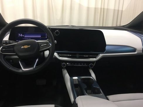 Used 2024 Chevrolet Equinox EV LT image 21
