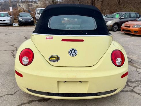 Used 2006 Volkswagen Beetle Convertible w/ Package 1 image 7