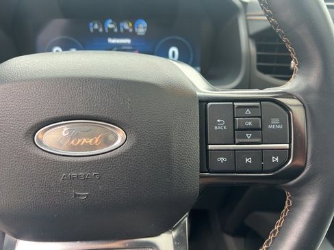 Used 2024 Ford Expedition Platinum image 31