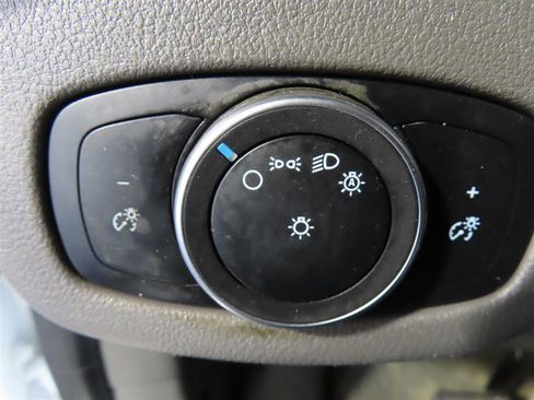 Used 2022 Ford Transit Connect XL image 17