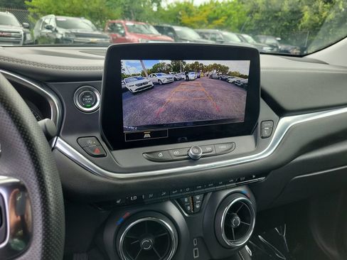 Used 2025 Chevrolet Blazer LT FWD image 34