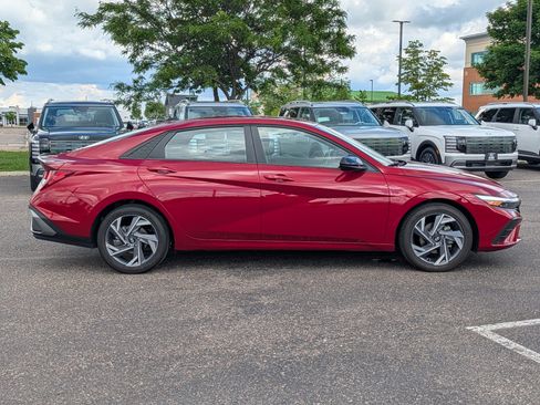 Certified 2025 Hyundai Elantra Sport FWD image 6
