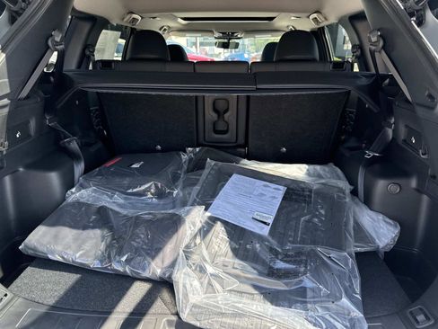 New 2025 Mitsubishi Outlander SEL image 7