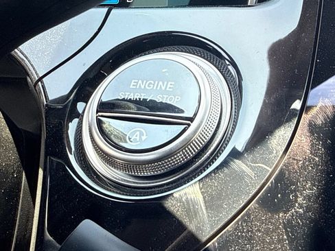 Used 2025 Mercedes-Benz E 350 Sedan image 28