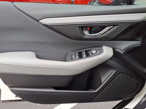 Used 2025 Subaru Outback Premium image 15