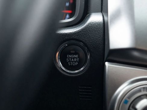 Used 2011 Toyota 4Runner Limited AWD/4WD image 31