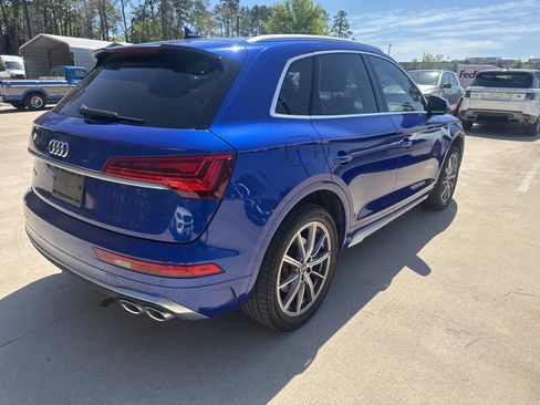 Used 2022 Audi SQ5 Premium w/ Convenience Package image 4