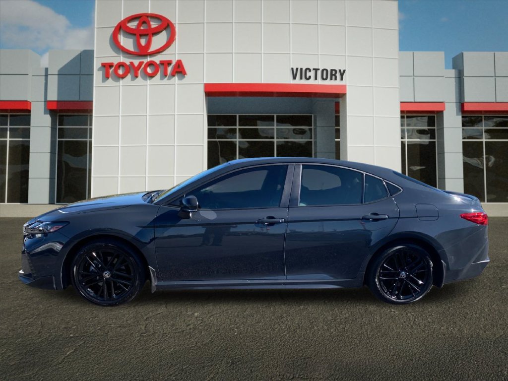 Used 2025 Toyota Camry SE w/ Convenience Package FWD image 6