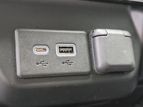 Used 2022 GMC Sierra 1500 Denali w/ Denali Reserve Package image 35