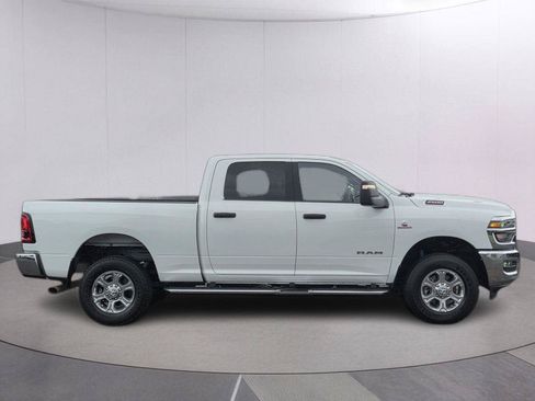 Used 2025 RAM 2500 Big Horn AWD/4WD image 3