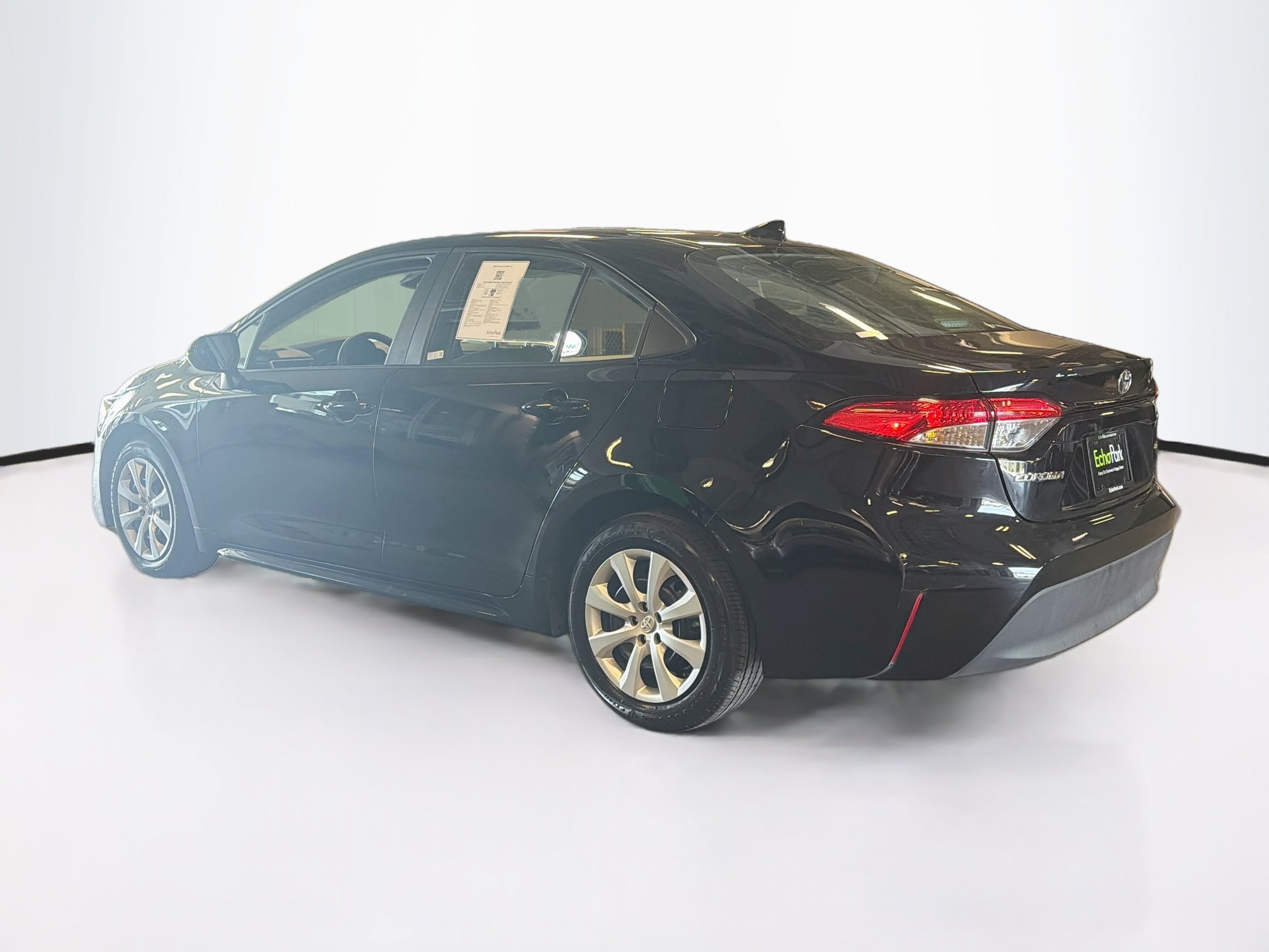 Used 2026 Toyota Corolla LE FWD image 5