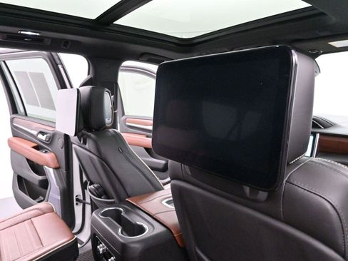 Used 2023 GMC Yukon XL Denali Ultimate image 40