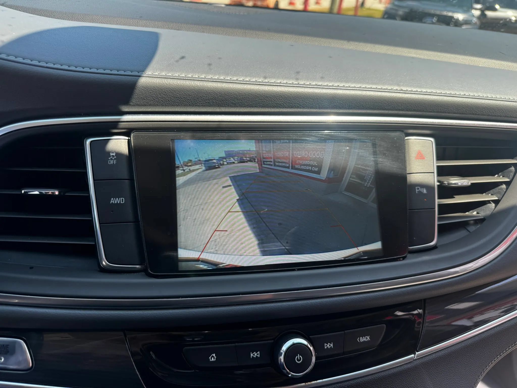 Used 2019 Buick Enclave Essence AWD/4WD image 20